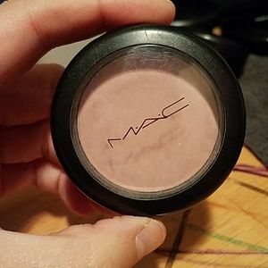 MAC LE Pink Cult blush